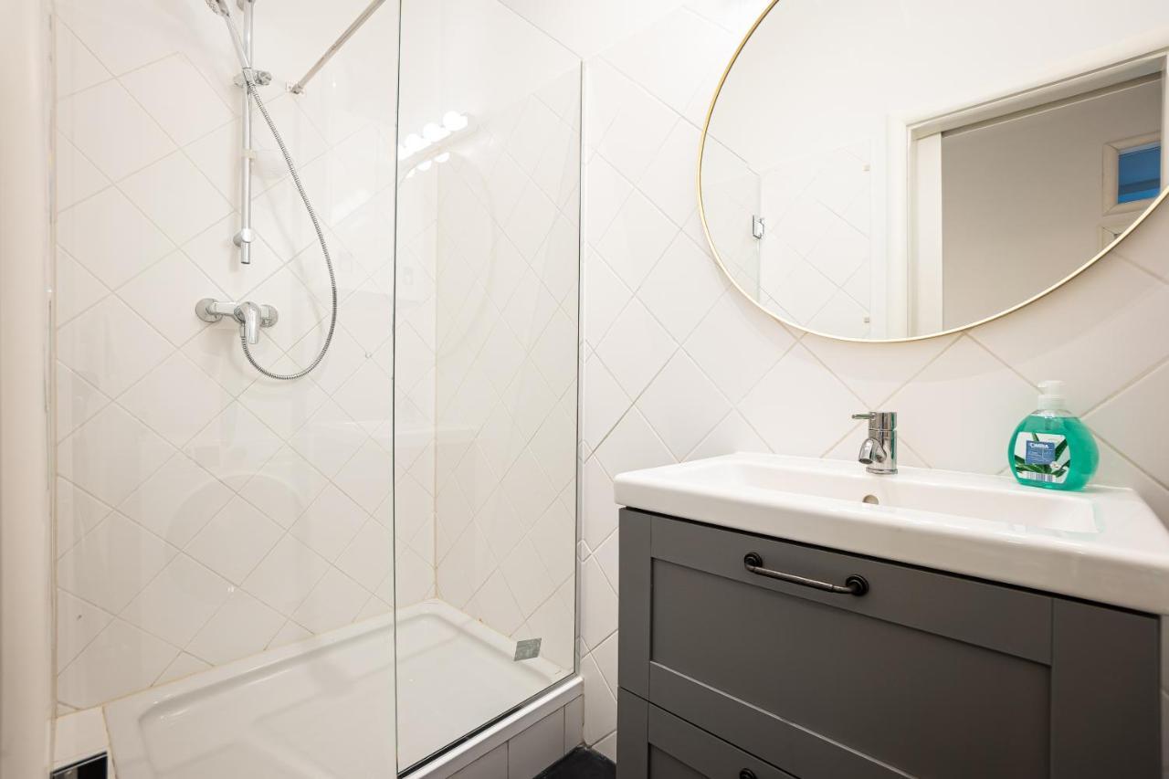 Brand-New Apartment In The 17Th District Of Wien Exteriör bild